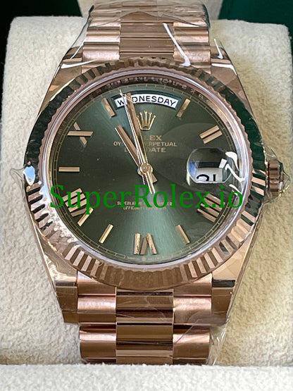Day-Date 40MM Everose Gold Ref.228235 - Olive Green Roman Dial