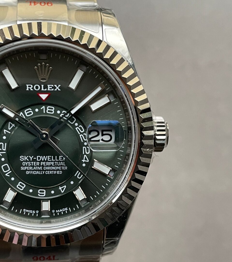 Noob FACTORY 1:1 Sky-Dweller 326935 SS Green Dial