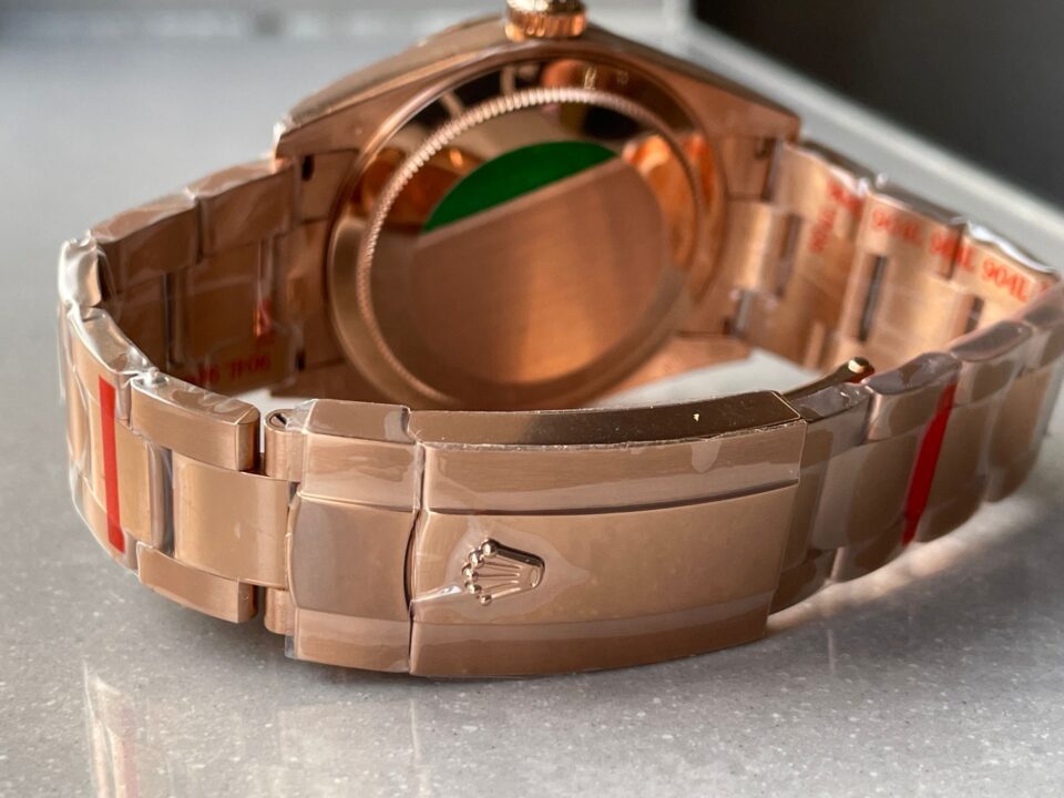 Noob FACTORY 1:1 Sky-Dweller 326935 RG/SS Turquosi Dial