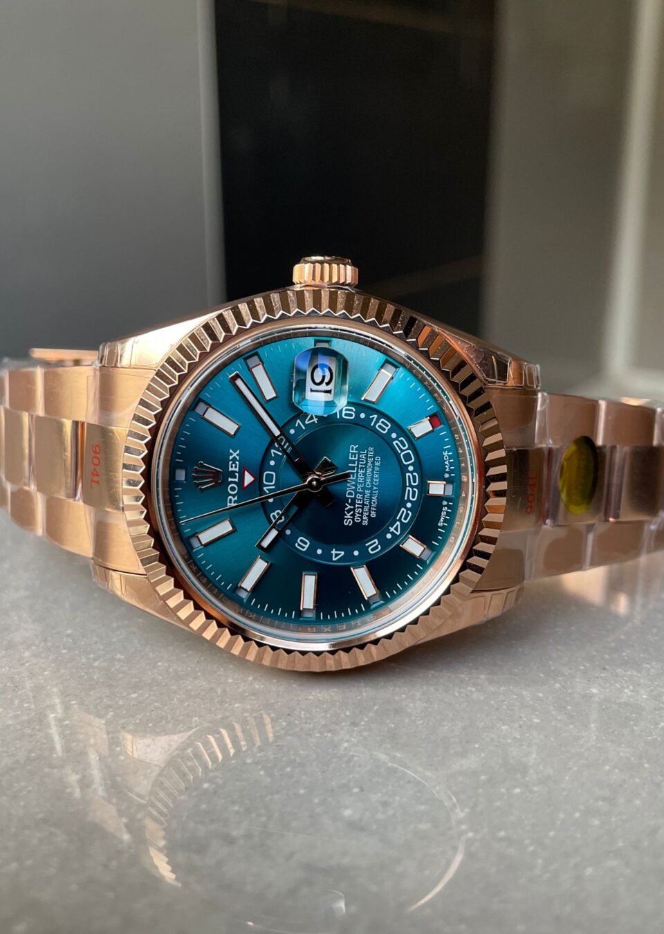 Noob FACTORY 1:1 Sky-Dweller 326935 RG/SS Turquosi Dial