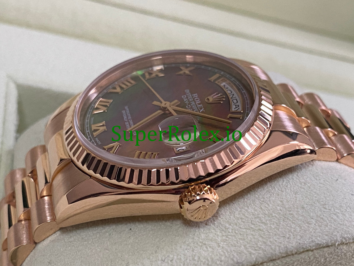Day-Date 36MM Everose Gold Tahitian Mother of Pearl Roman Dial Ref.118235