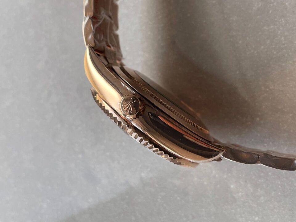 Noob FACTORY 1:1 Sky-Dweller 326935 RG/SS Turquosi Dial