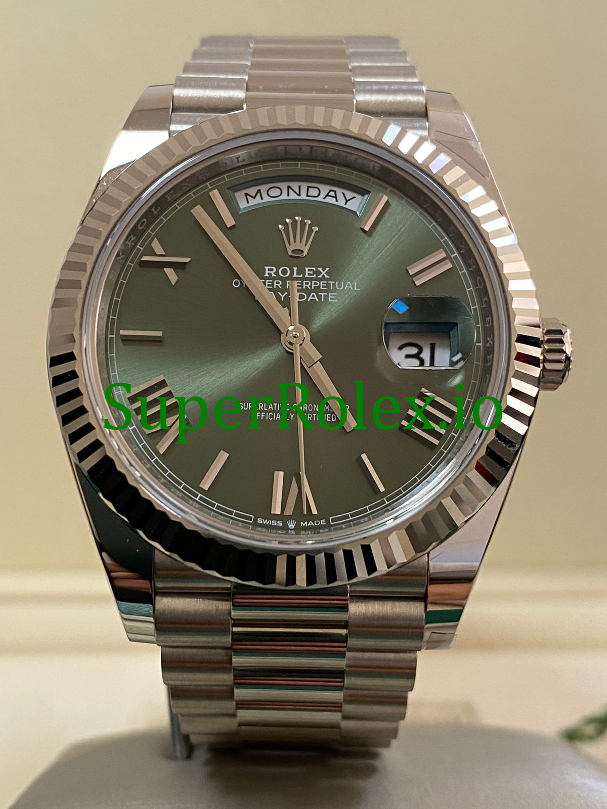 Day-Date 40MM Ref.228239 - Olive Green Bevelled Roman Dial