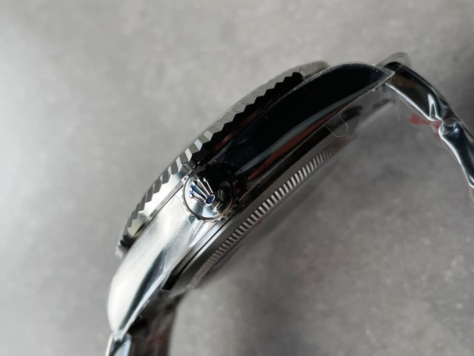 Noob FACTORY 1:1 Sky-Dweller 326934 SS Best Edition White Dial A23J