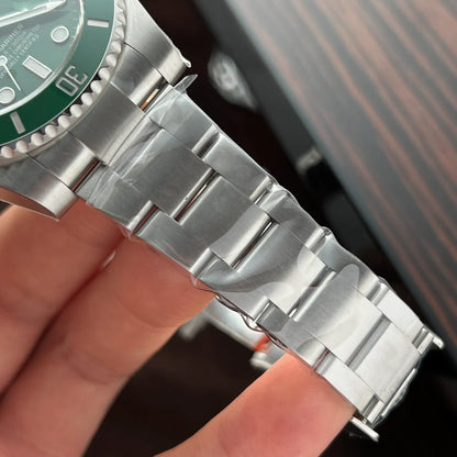 Submariner Green Dial 116610LV “Hulk