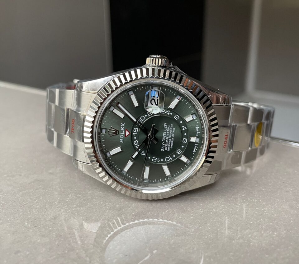 Noob FACTORY 1:1 Sky-Dweller 326935 SS Green Dial