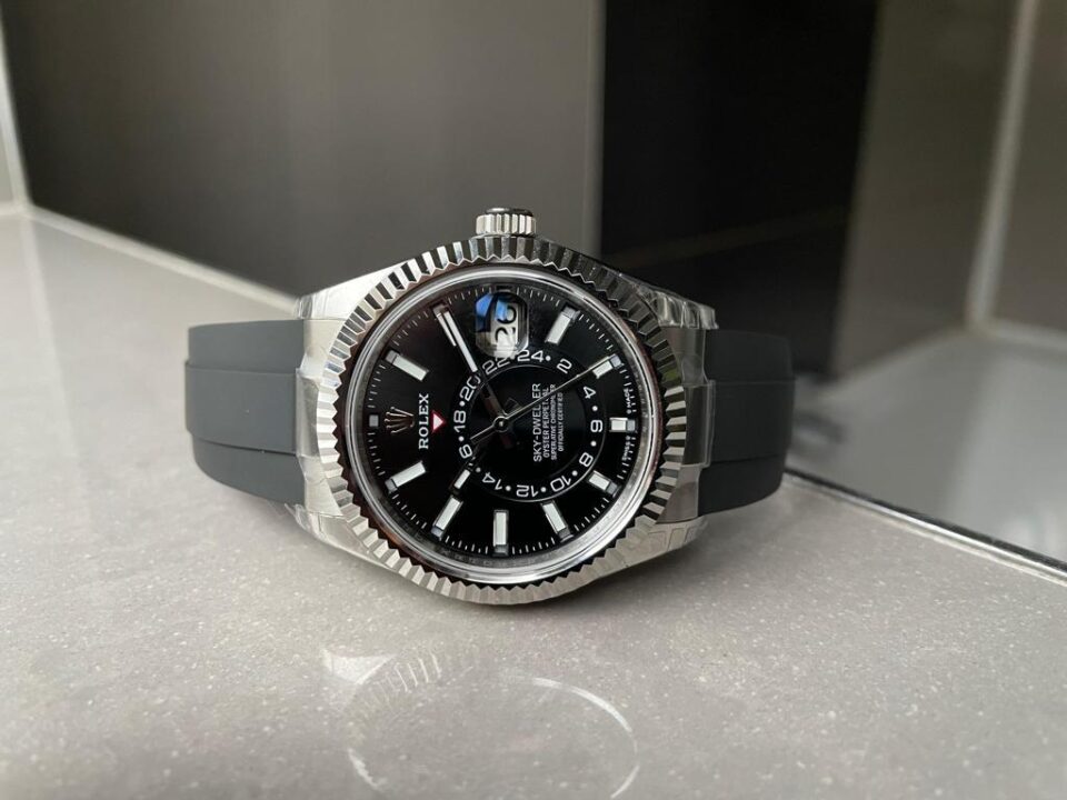 Noob FACTORY 1:1 Sky-Dweller 326934 904L SS Noob 1:1 Best Edition Black Dial Asian 23J to 9001