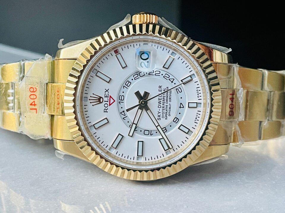 Noob FACTORY 1:1 Skydweller SS/YG Best Edition White Dial A23J