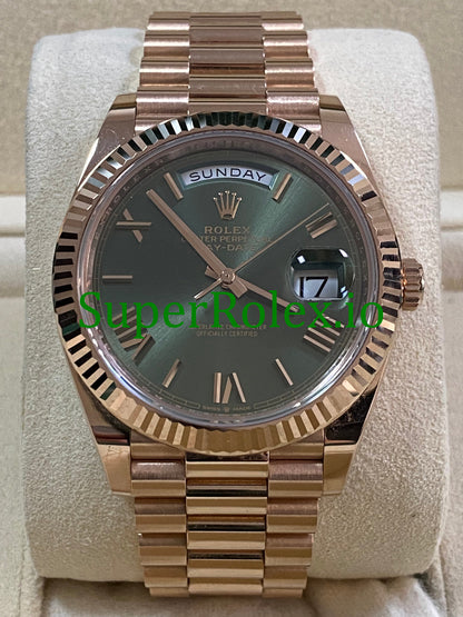 Day-Date 40MM Everose Gold Ref.228235 Olive Green Roman Dial