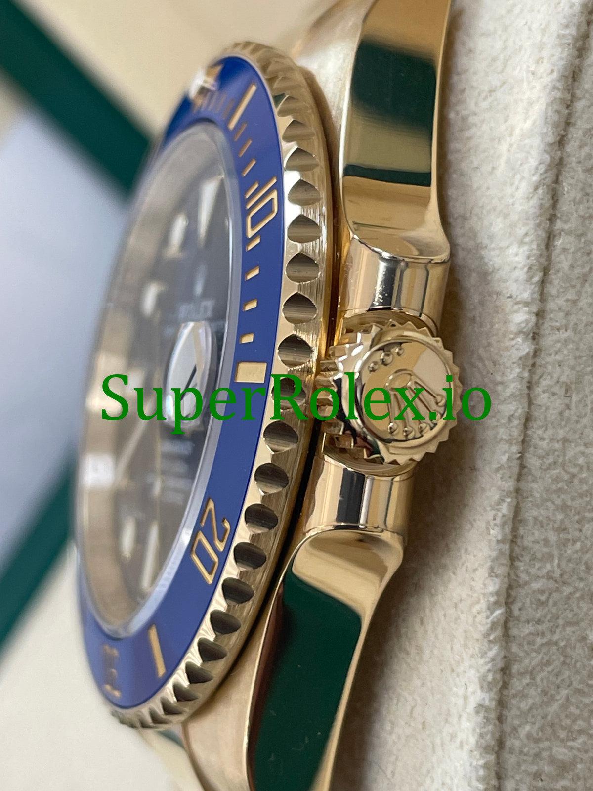 Submariner Date 41MM Yellow Gold Ref.126618LB