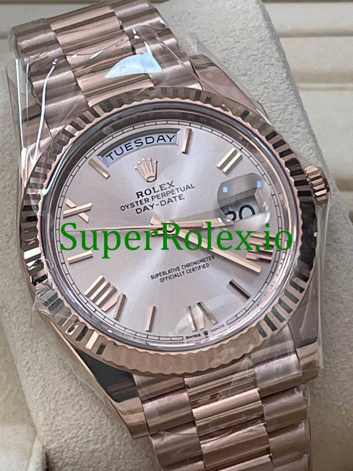 Day-Date 40 Everose Gold Ref.228235 Sundust Bevelled Roman Dial