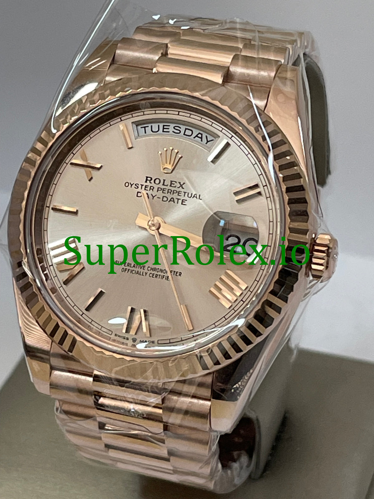Day-Date 40 Everose Gold Ref.228235 Sundust Bevelled Roman Dial