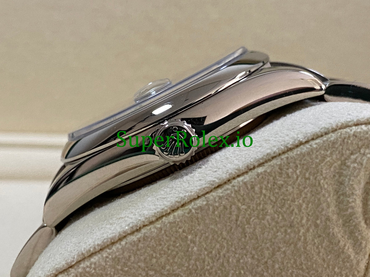 Day-Date 36MM White Gold Blue Index Dial Ref.118209